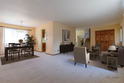 Tiny photo for 105 Asheville Court, Vernon Hills, IL 60061 (MLS # 12572160)