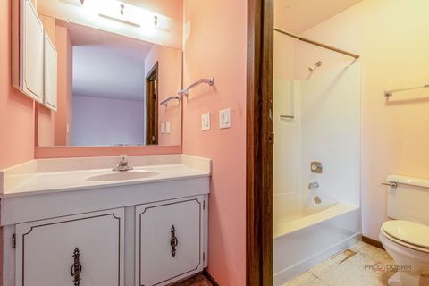 Tiny photo for 105 Asheville Court, Vernon Hills, IL 60061 (MLS # 12572160)