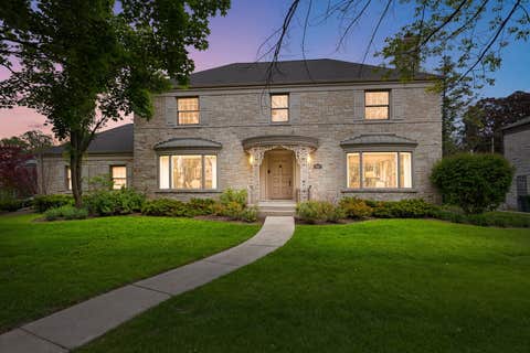 Tiny photo for 6657 N Le Mai Avenue, Lincolnwood, IL 60712 (MLS # 12627628)