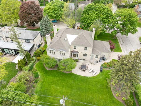 Tiny photo for 6657 N Le Mai Avenue, Lincolnwood, IL 60712 (MLS # 12627628)