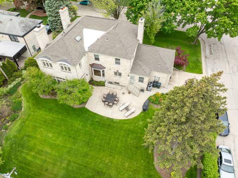 Tiny photo for 6657 N Le Mai Avenue, Lincolnwood, IL 60712 (MLS # 12627628)