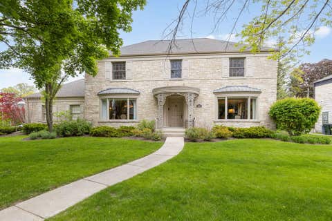 Photo of 6657 N Le Mai Avenue, Lincolnwood, IL 60712 (MLS # 12627628)