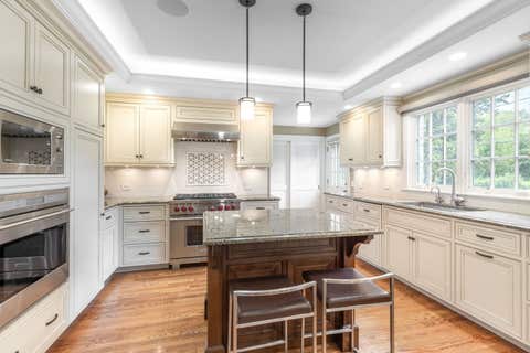Tiny photo for 6657 N Le Mai Avenue, Lincolnwood, IL 60712 (MLS # 12627628)