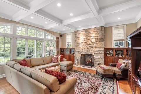 Tiny photo for 6657 N Le Mai Avenue, Lincolnwood, IL 60712 (MLS # 12627628)
