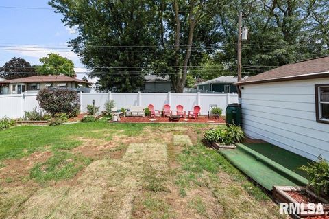 Tiny photo for 1203 N THORNWOOD Avenue, Davenport, IA 52804 (MLS # QC4268062)