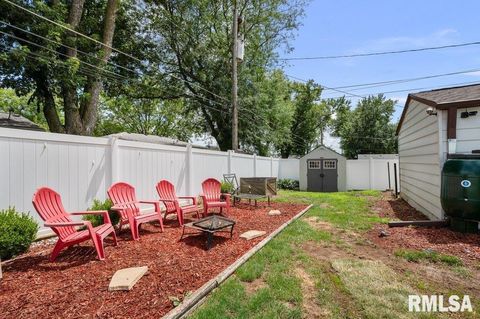 Tiny photo for 1203 N THORNWOOD Avenue, Davenport, IA 52804 (MLS # QC4268062)