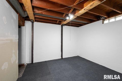 Tiny photo for 1203 N THORNWOOD Avenue, Davenport, IA 52804 (MLS # QC4268062)