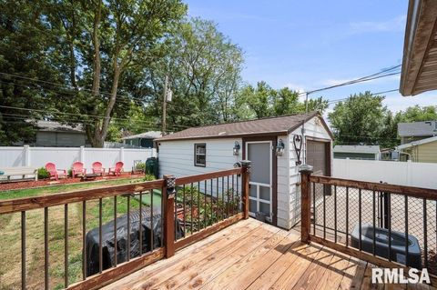 Tiny photo for 1203 N THORNWOOD Avenue, Davenport, IA 52804 (MLS # QC4268062)