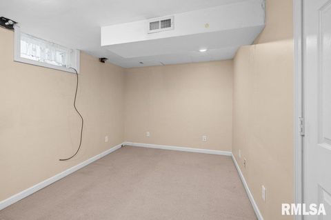 Tiny photo for 1203 N THORNWOOD Avenue, Davenport, IA 52804 (MLS # QC4268062)