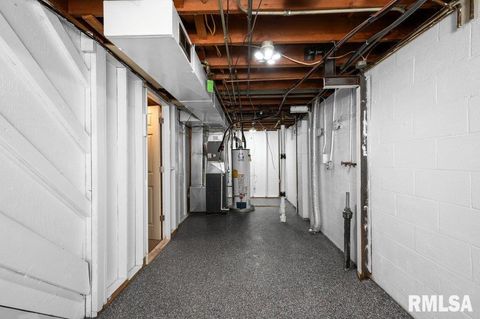 Tiny photo for 1203 N THORNWOOD Avenue, Davenport, IA 52804 (MLS # QC4268062)