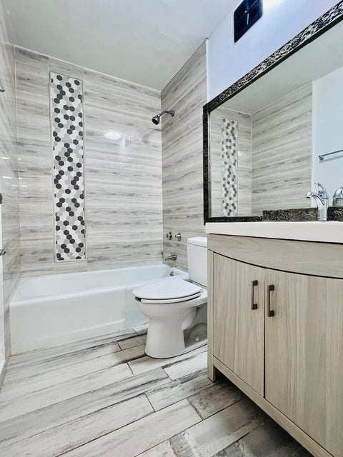 Tiny photo for 7033 N KEDZIE Avenue #710, Chicago, IL 60645 (MLS # 12771060)