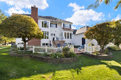 Tiny photo for 1 Calais Court, Oakwood Hills, IL 60013 (MLS # 12503874)