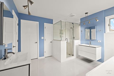 Tiny photo for 1 Calais Court, Oakwood Hills, IL 60013 (MLS # 12503874)