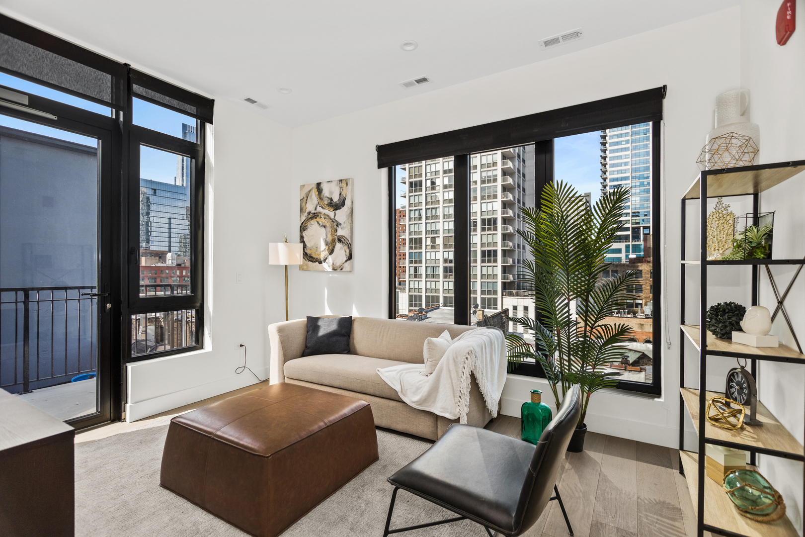 153 W Ohio Street 504