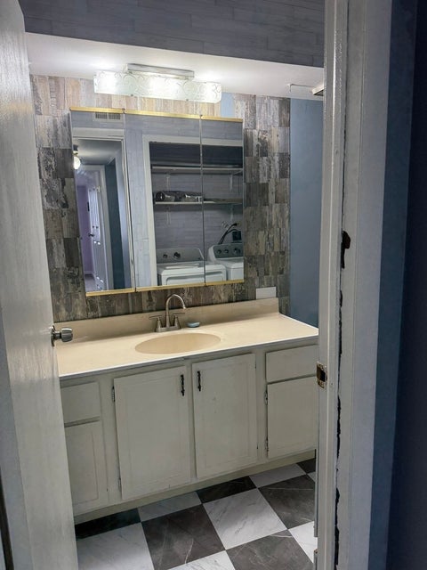 Tiny photo for 14030 Laramie Avenue #1707, Crestwood, IL 60418 (MLS # 12785970)
