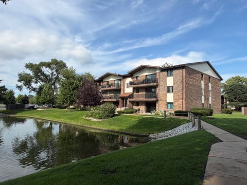 Tiny photo for 14030 Laramie Avenue #1707, Crestwood, IL 60418 (MLS # 12785970)