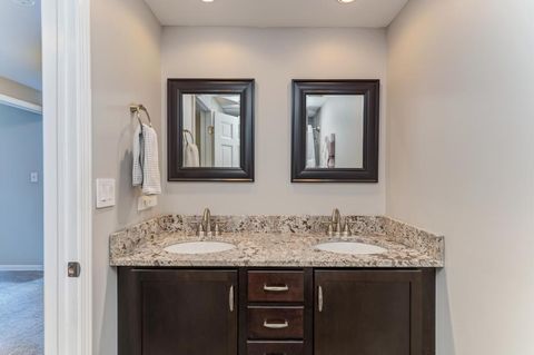 Tiny photo for 1618 S Harvard Avenue, Arlington Heights, IL 60005 (MLS # 12541729)