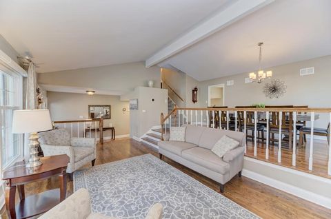 Tiny photo for 1618 S Harvard Avenue, Arlington Heights, IL 60005 (MLS # 12541729)