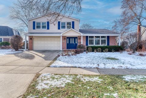 Photo of 1618 S Harvard Avenue, Arlington Heights, IL 60005 (MLS # 12541729)