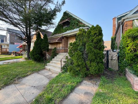 Tiny photo for 8371 S Baltimore Avenue, Chicago, IL 60617 (MLS # 12393130)