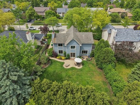 Tiny photo for 525 Newtown Drive, Buffalo Grove, IL 60089 (MLS # 12657804)