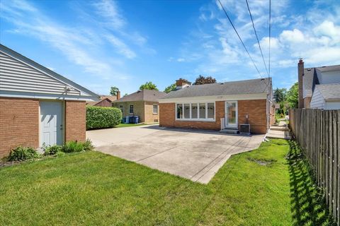 A home in Des Plaines