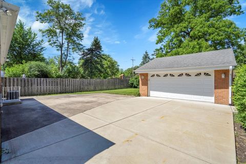 A home in Des Plaines