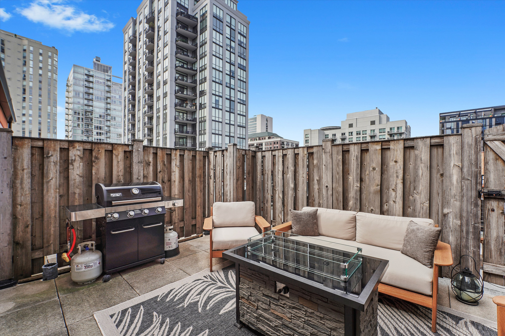 400 W Ontario Street 703