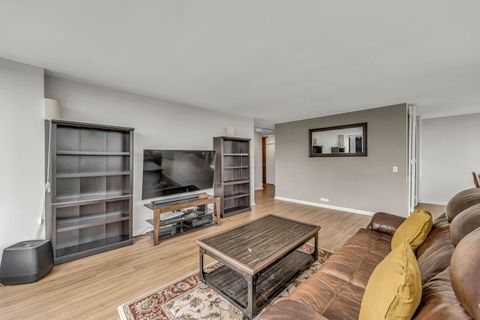 Tiny photo for 5445 N Sheridan Road #712, Chicago, IL 60640 (MLS # 12484470)