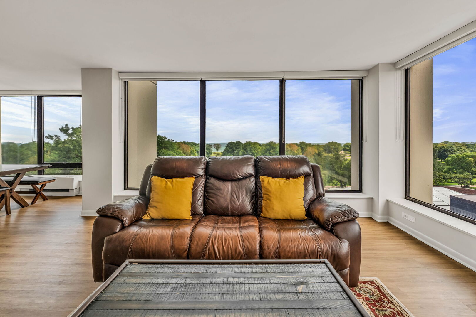 5445 N Sheridan Road 712