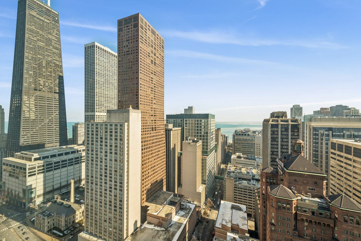 100 E Huron Street 2903