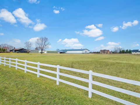 Tiny photo for 27802 N Owens Road, Mundelein, IL 60060 (MLS # 12493675)