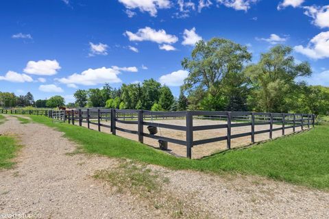 Tiny photo for 27802 N Owens Road, Mundelein, IL 60060 (MLS # 12493675)