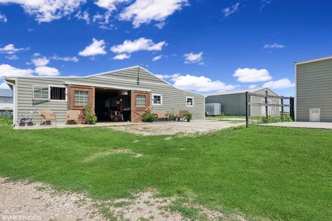 Tiny photo for 27802 N Owens Road, Mundelein, IL 60060 (MLS # 12493675)