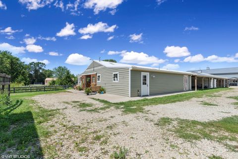 Tiny photo for 27802 N Owens Road, Mundelein, IL 60060 (MLS # 12493675)