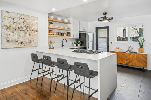 Tiny photo for 1702 W Belle Plaine Avenue, Chicago, IL 60613 (MLS # 12589765)