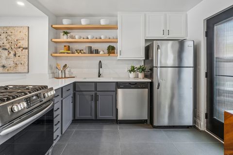 Tiny photo for 1702 W Belle Plaine Avenue, Chicago, IL 60613 (MLS # 12589765)
