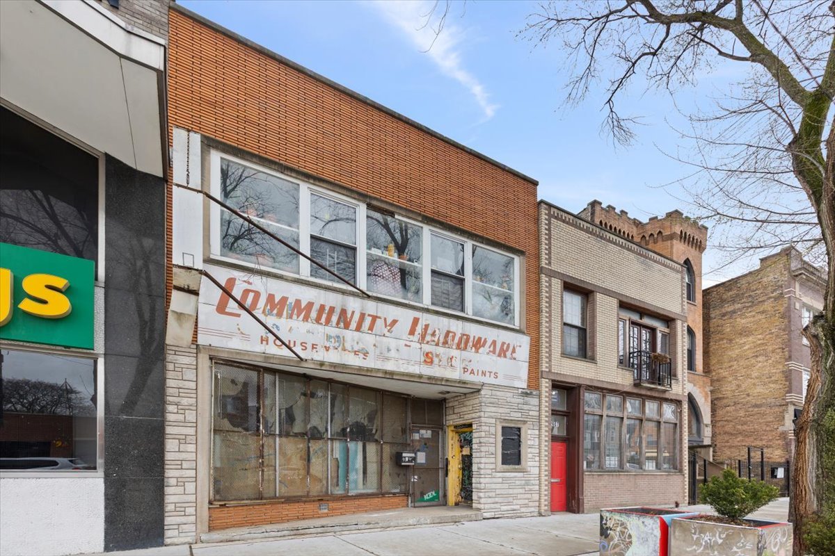 2605 W Division Street