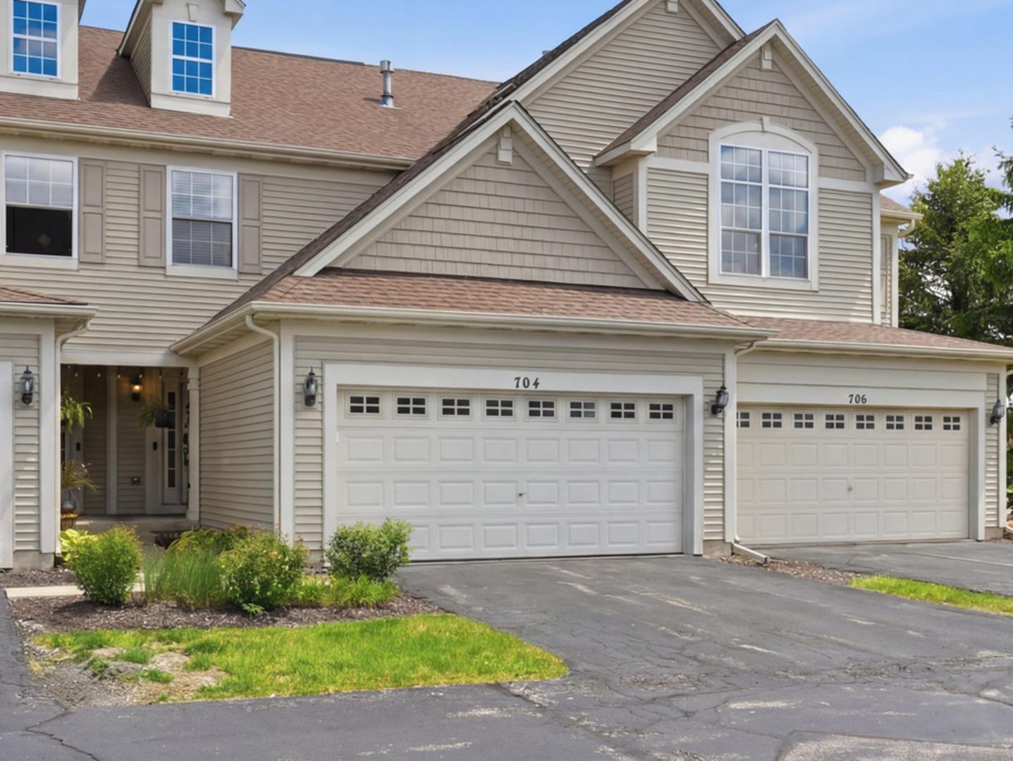 704 Amherst Drive
