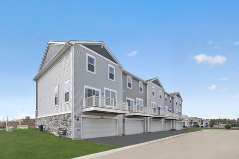 Tiny photo for 331 Settlers Place, West Dundee, IL 60118 (MLS # 12624873)