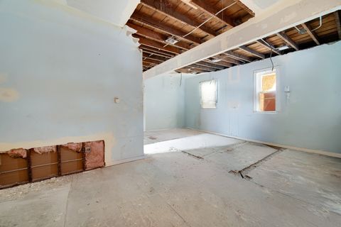 Tiny photo for 8626 S Kingston Avenue, Chicago, IL 60617 (MLS # 12519087)