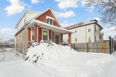 Tiny photo for 8626 S Kingston Avenue, Chicago, IL 60617 (MLS # 12519087)