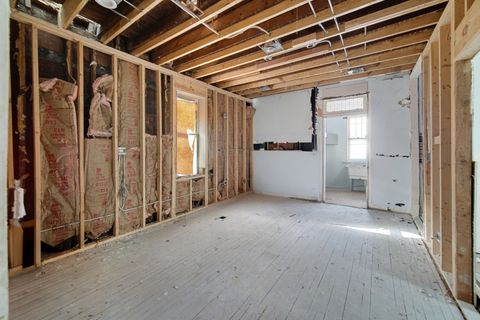 Tiny photo for 8626 S Kingston Avenue, Chicago, IL 60617 (MLS # 12519087)