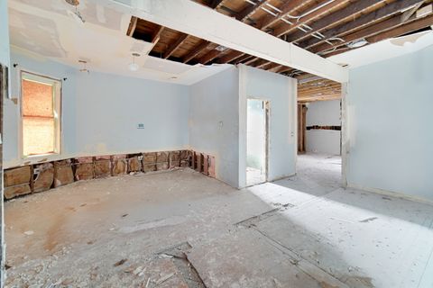 Tiny photo for 8626 S Kingston Avenue, Chicago, IL 60617 (MLS # 12519087)