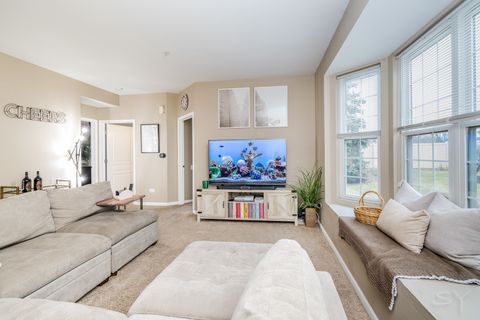 Tiny photo for 36 Arboretum Drive, Lombard, IL 60148 (MLS # 12610747)