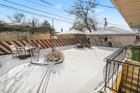 Tiny photo for 5501 W 102nd Street, Oak Lawn, IL 60453 (MLS # 12565852)