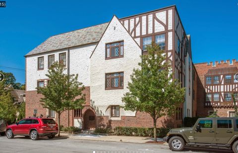 1101 MERRILL Street M1 Winnetka IL 60093