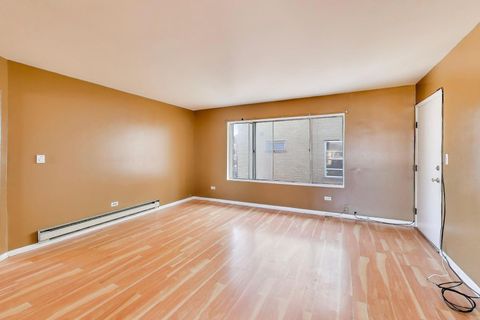 Tiny photo for 306 Chicago Avenue #3N, Oak Park, IL 60302 (MLS # 12561341)