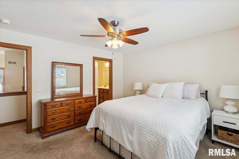 Tiny photo for 116 W PINEHURST Street, Eldridge, IA 52748 (MLS # QC4269944)