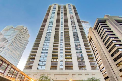 Photo of 200 N Dearborn Street #3905, Chicago, IL 60601 (MLS # 12500156)